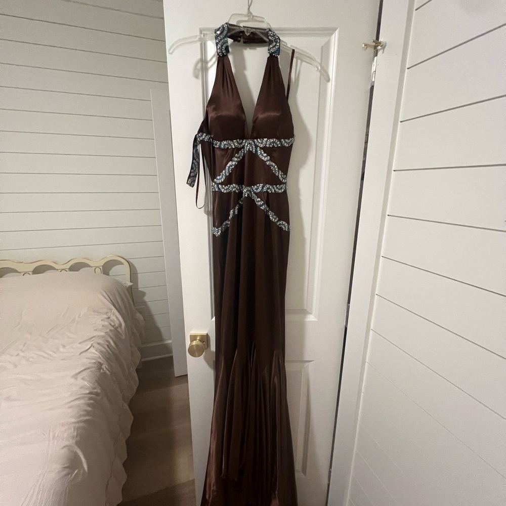 JOVANI Elegant Brown Halter Dress